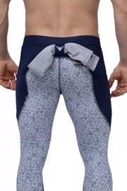 Gray leggings for men deliver versatility and smart design, featuring a secure rear loop for carrying a shirt or towel—perfect for gym sessions or outdoor runs.
